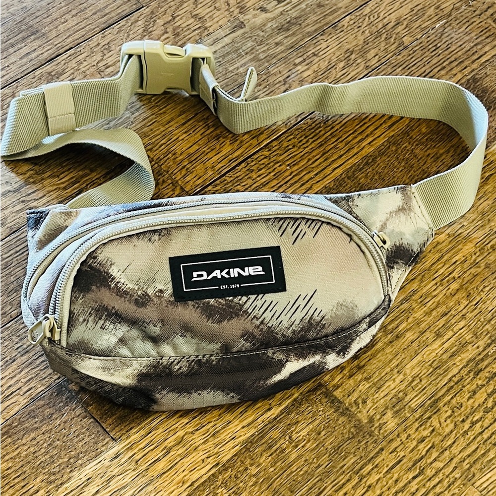 Dakine Tan and Brown Unisex Hip Bag